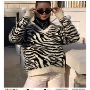 Zebra Print V-Neck Sweater S-M